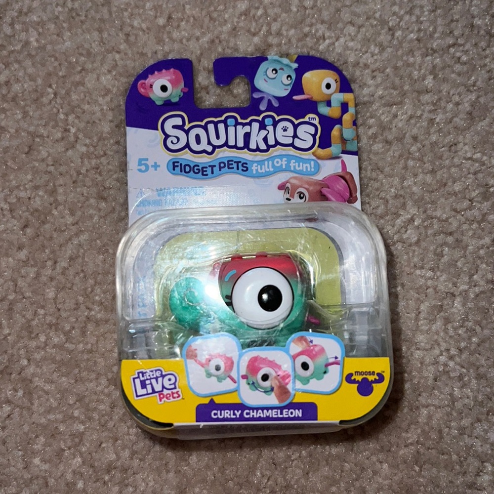 NIB Little Live Pets SQUIRKIES Fidget Pets Pop Bop- Curly Chameleon